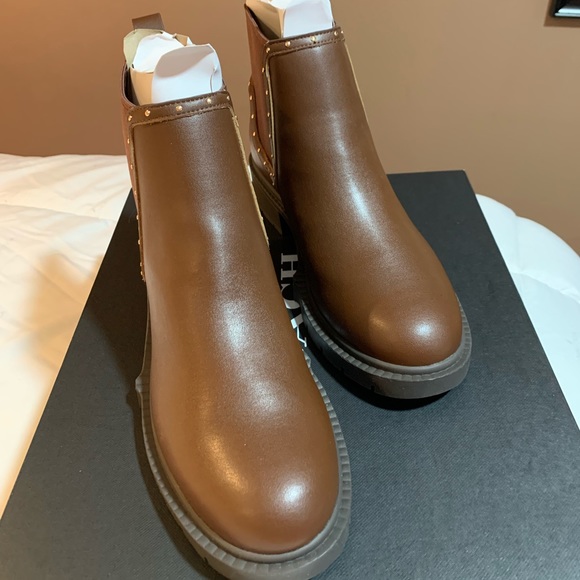 NEW COACH LORY LEATHER BOOTIE - Picture 3 of 6